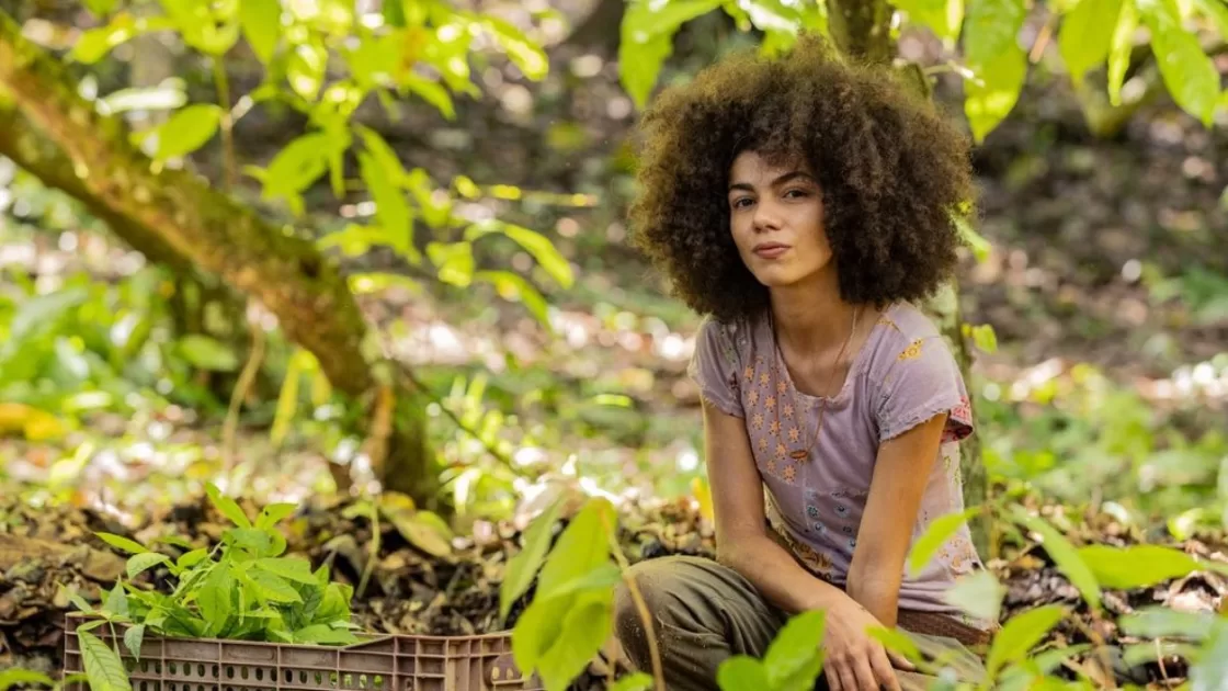 Quem é a atriz que interpreta a Zinha em Renascer