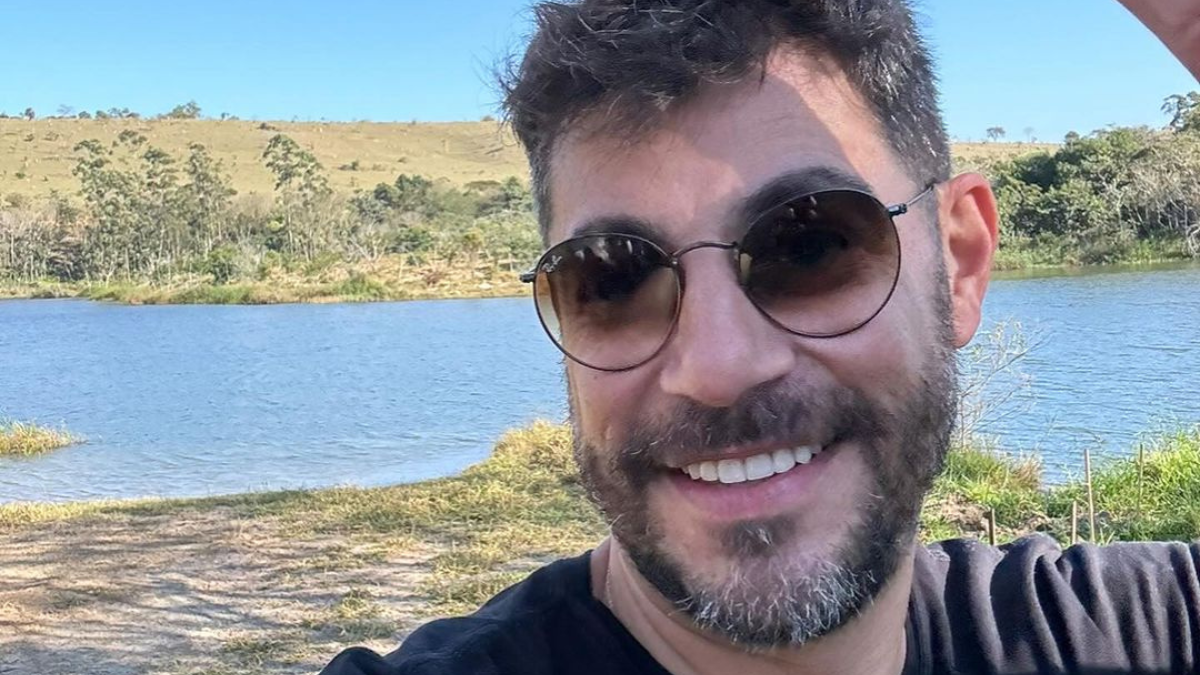 Qual é a doença que fez Evaristo Costa perder 22kg