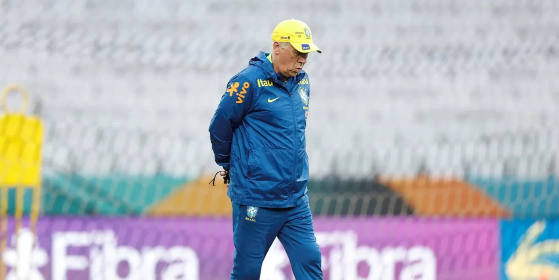 Carlo Ancelotti antes de Brasil x Paraguai