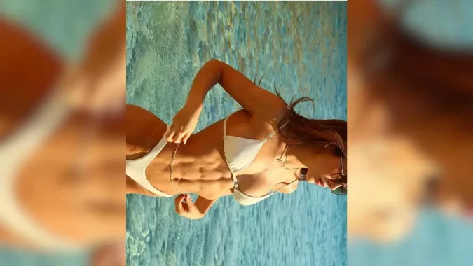 Jade Picon exibe corpão em praia europeia (Foto: Reprodução Instagram)